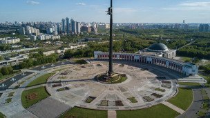centralnyj-muzej-velikoj-otechestvennoj-vojny-i-obelisk-na-ploshchadi-pobeditelej-na-poklonnoj-gore