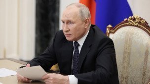 Владимир Путин на совещании