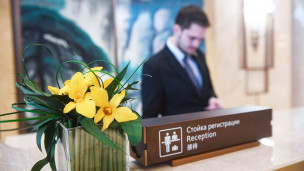 ресепшен гостиницы