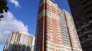 Многоэтажные жилые дома новостройки