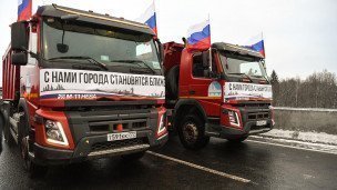 Грузовики на дороге