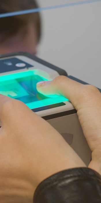 Демонстрация процедуры снятия биометрических данных