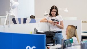 Сотрудницы центра занятости населения