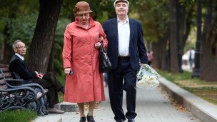 Пенсионеры на улицы города