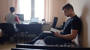 Студенты в общежитии