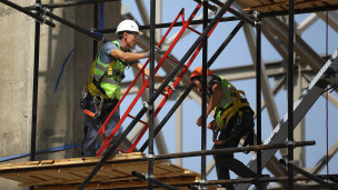 Рабочие на строительной площадке