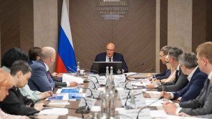 Дмитрий Чернышенко на совещании