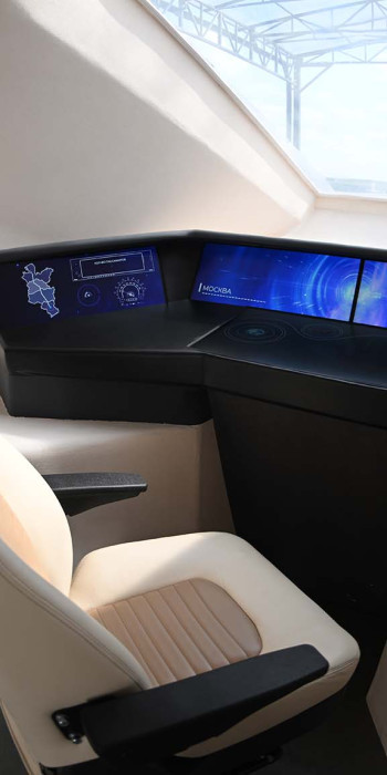 Кабина машиниста сверхскоростного поезда для ВСМ