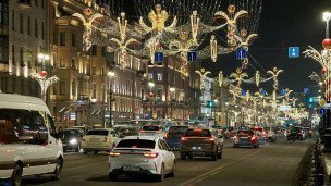 Движение автомобилей по Невскому проспекту