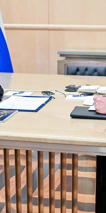Михаил Мишустин и Павел Косов во время встречи