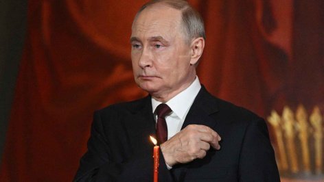 prezident-rf-vladimir-putin-na-prazdnichnom-paskhalnom-bogosluzheni