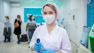 Сотрудница городской поликлиники