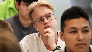 student-na-zanyatii