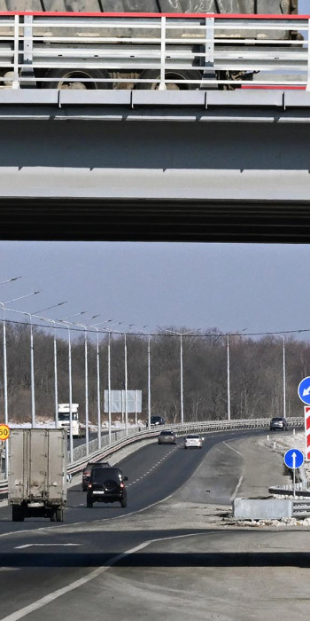 Автомобили на участке федеральной автомобильной дороги 