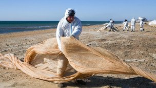 Уборка мазута 