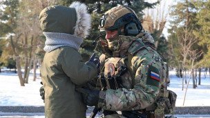 Военнослужащий с ребенком