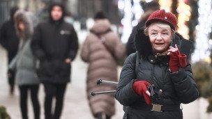 Женщина на бульваре
