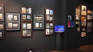 Картины на выставке