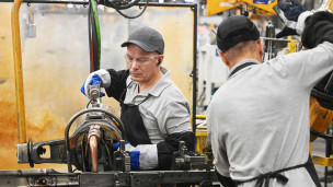 Цех сборки автомобилей Lada 