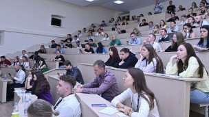 studenty-v-gosudarstvennom-universitete