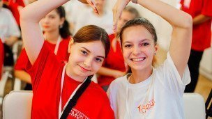 dve-uchastnicy-proekta-universitetskie-smeny