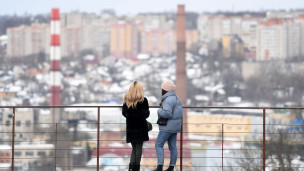 Девушки на смотровой площадке в Смоленске