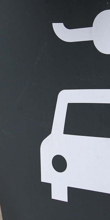 Станции зарядки электромобилей