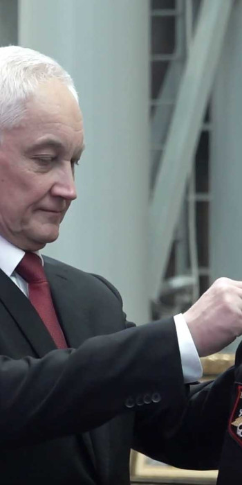 Андрей Белоусов вручил им медали «Золотая Звезда»