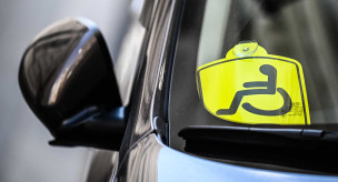 Знак "инвалид" на автомобиле 