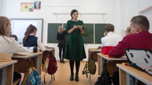 Учитель на уроке