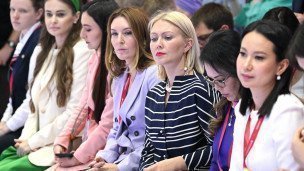 Социальные предпринимательницы и предприниматели на конференции