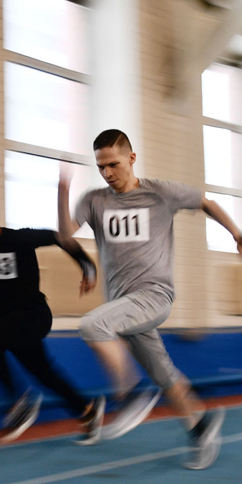 Участники во время мероприятия по сдаче нормативов