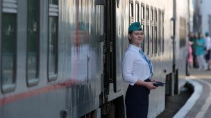 Проводник у поезда