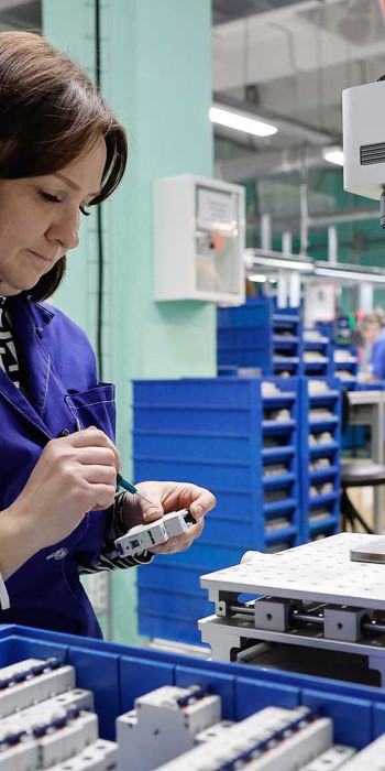 Производство электротехнической продукции на Курском электроаппаратном заводе