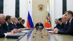 Владимир Путин проводит заседание