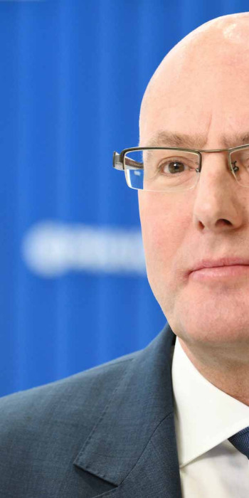 Дмитрий Чернышенко