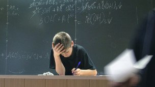 Ученик во время олимпиады в лицее