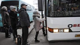Посадка пассажиров в автобус