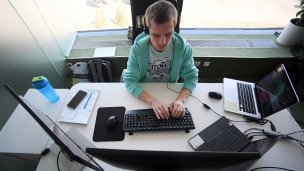 IT-специалист за работой 