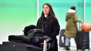 Девушка в аэропорту