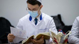 Студент во время занятия