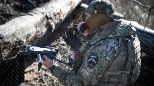 Военный артиллерийской группы спецназа "Ахмат"