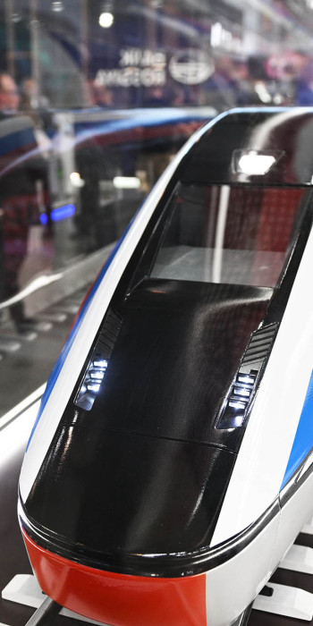 Макет высокоскоростного поезда