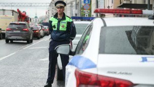 Инспектор ГИБДД во время патрулирования