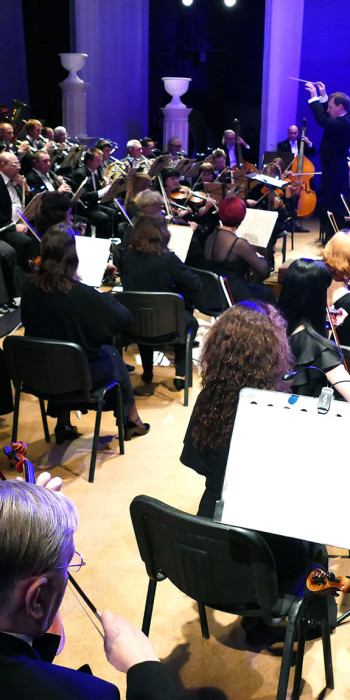 Muzykanty-orkestra-Donetskoy-gosudarstvennoy-akademicheskoy-filarmonii