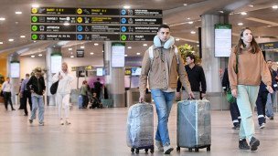 Passazhiry-v-aeroportu
