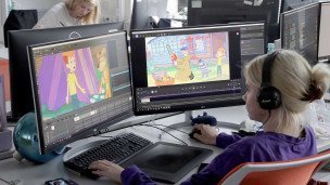Художники-мультипликаторы во время работы в анимационном технопарке киностудии "Союзмультфильм"