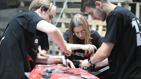 Участники битвы роботов