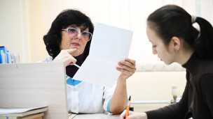 Врач и пациентка 