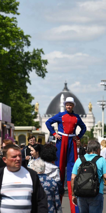 Участники Международного туристического форума Путешествуй!